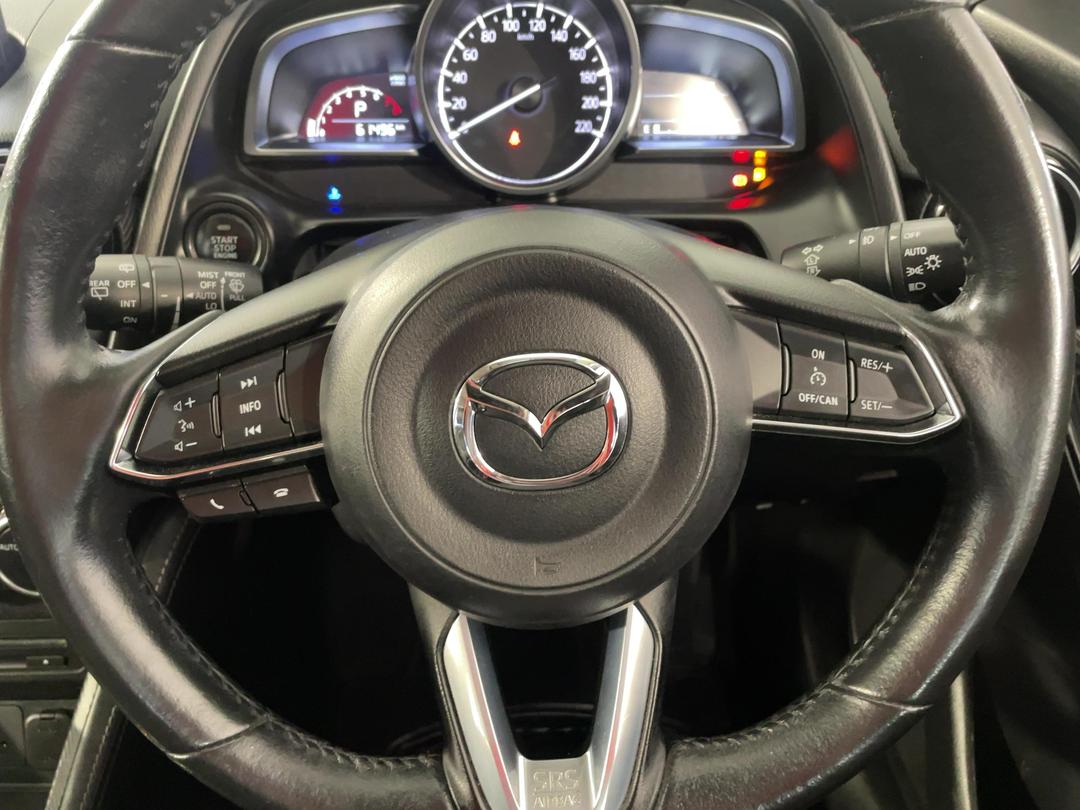 Photo '26' of Mazda Mazda2