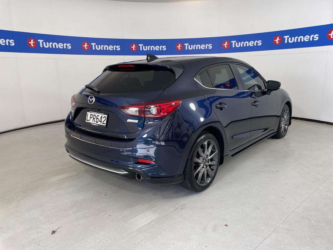 Photo '7' of Mazda Mazda3