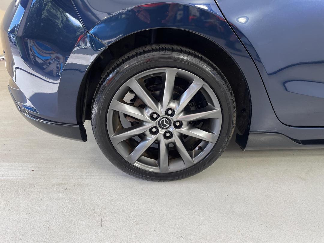 Photo '12' of Mazda Mazda3