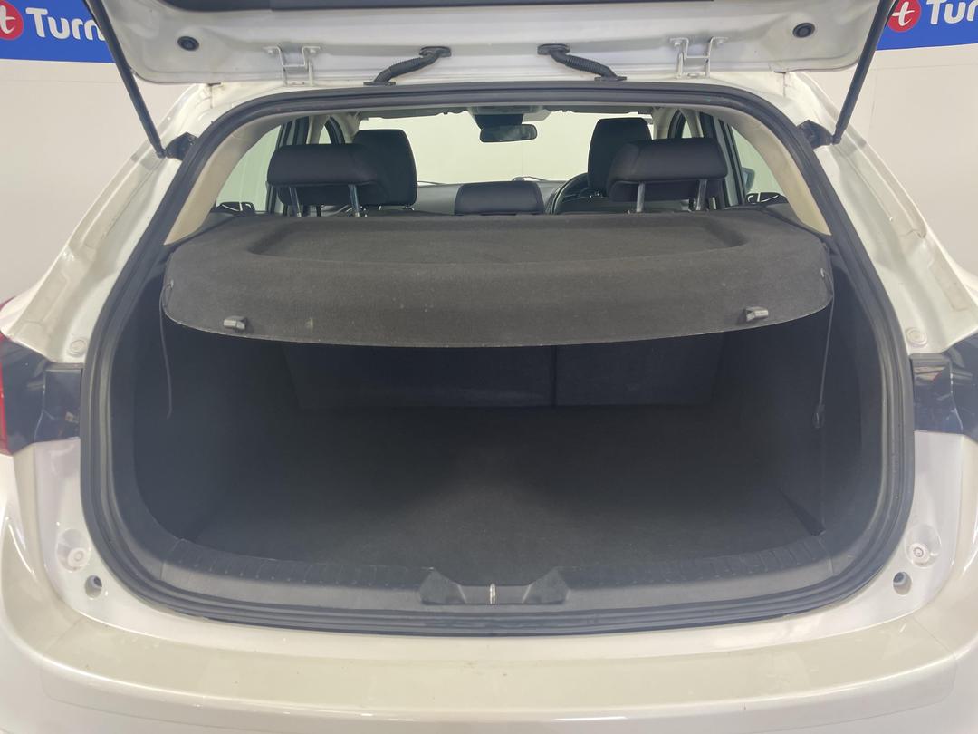 Photo '14' of Mazda Mazda3