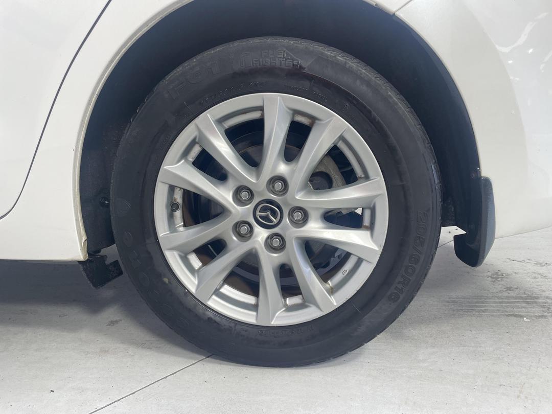 Photo '11' of Mazda Mazda3