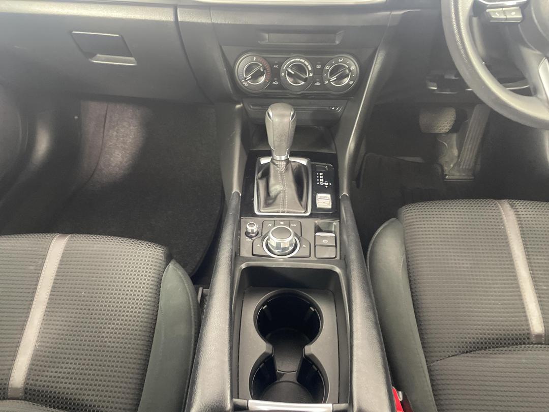 Photo '18' of Mazda Mazda3