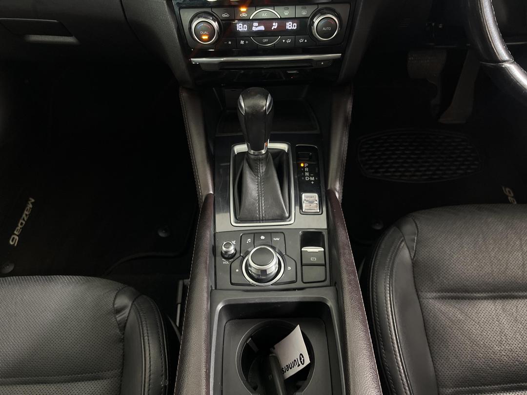 Photo '23' of Mazda Mazda6