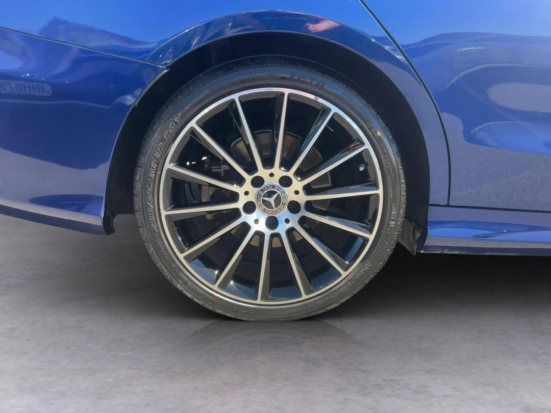 Photo '12' of Mercedes-Benz C200
