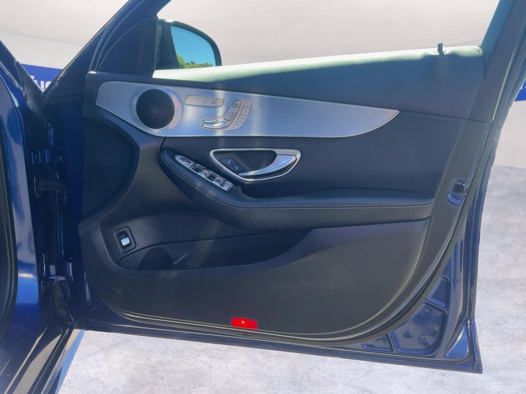 Photo '15' of Mercedes-Benz C200