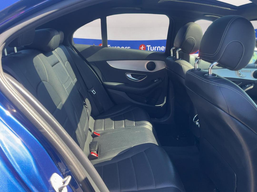 Photo '20' of Mercedes-Benz C200