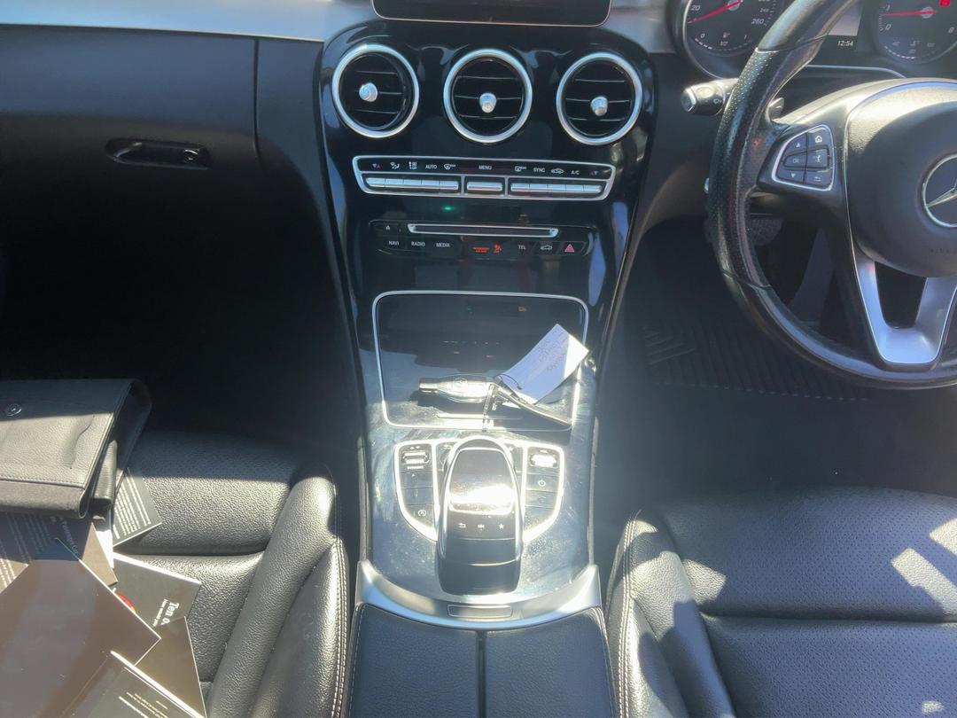 Photo '18' of Mercedes-Benz C200