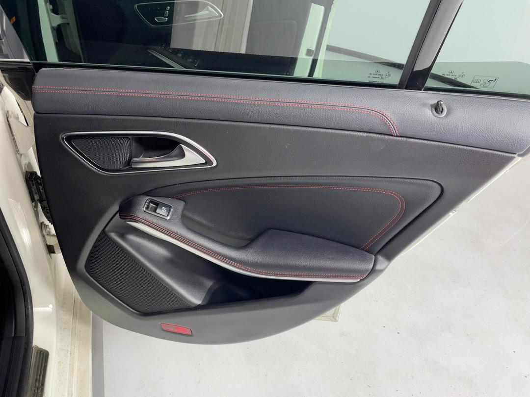 Photo '19' of Mercedes-Benz CLA45
