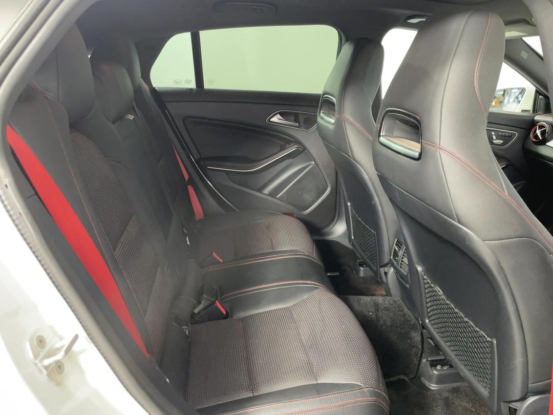 Photo '20' of Mercedes-Benz CLA45