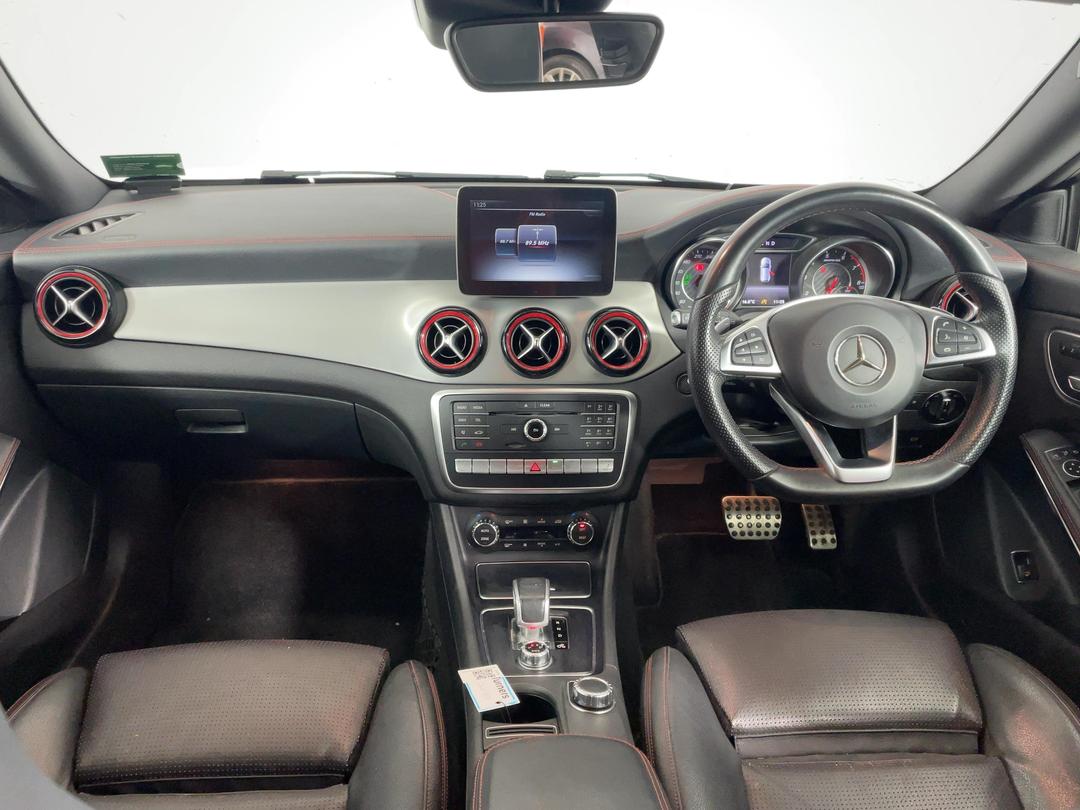 Photo '17' of Mercedes-Benz CLA45