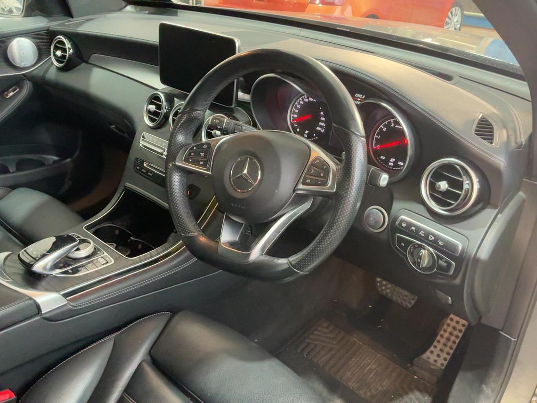 Photo '24' of Mercedes-Benz GLC 43 AMG Photo '24' of Mercedes-Benz GLC 43 AMG