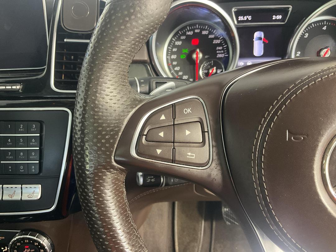 Photo '27' of Mercedes-Benz GLS