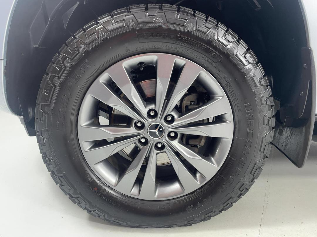 Photo '10' of Mercedes-Benz X-Class