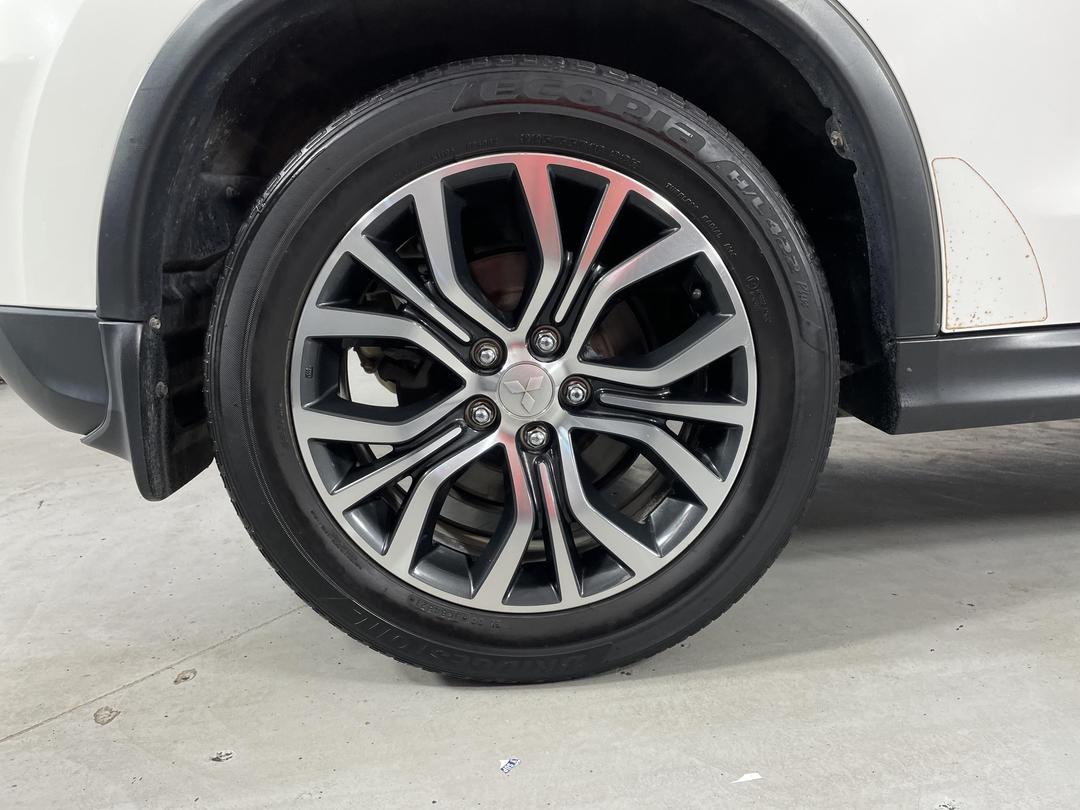 Photo '12' of Mitsubishi ASX