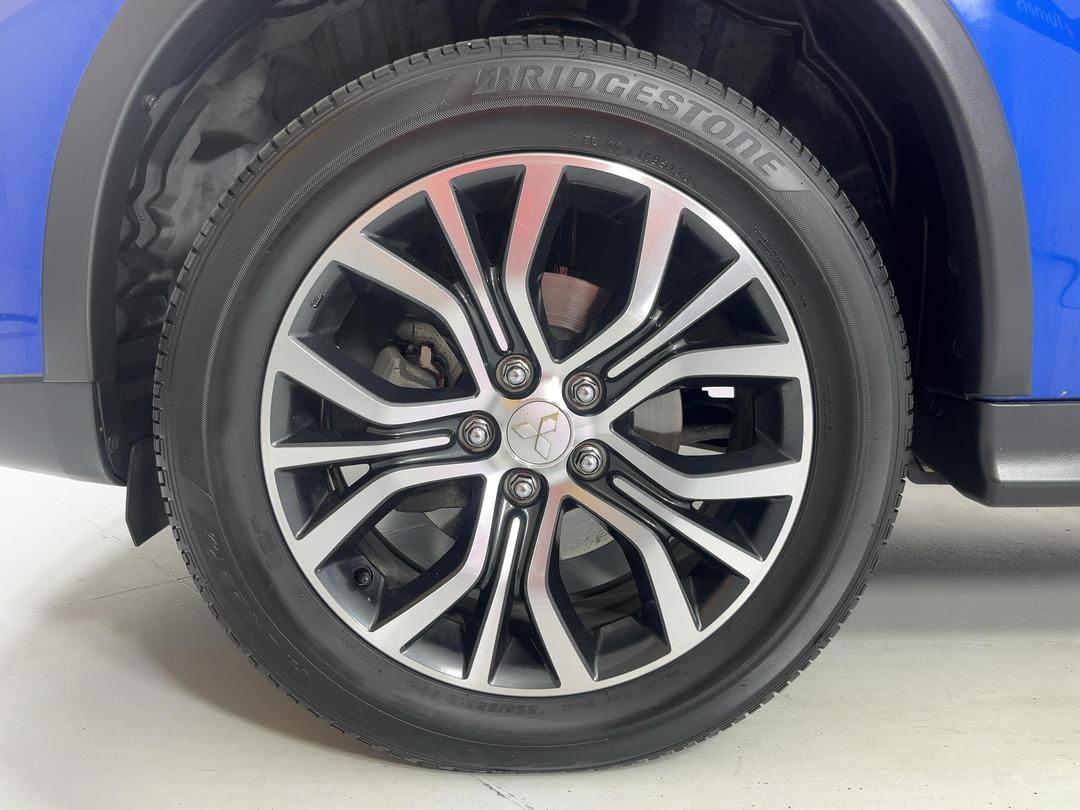Photo '10' of Mitsubishi ASX