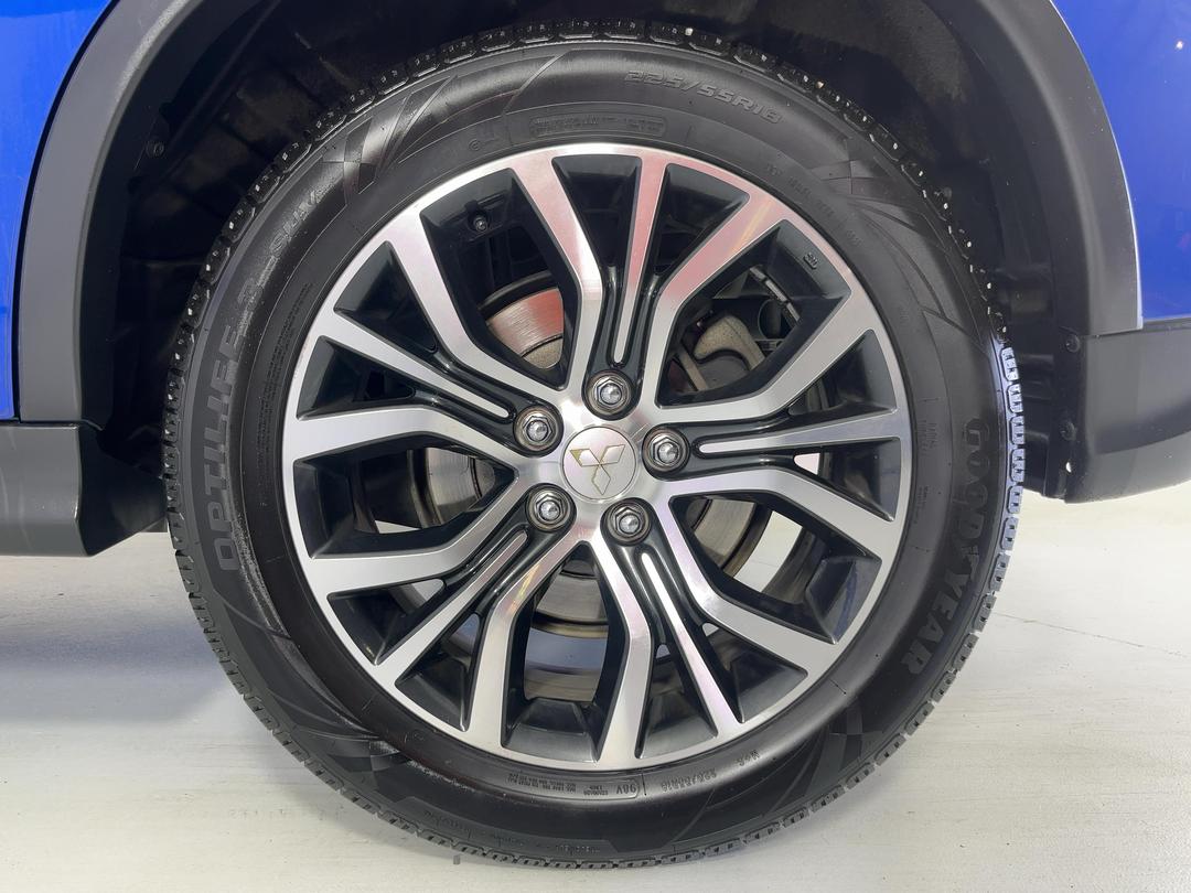 Photo '11' of Mitsubishi ASX