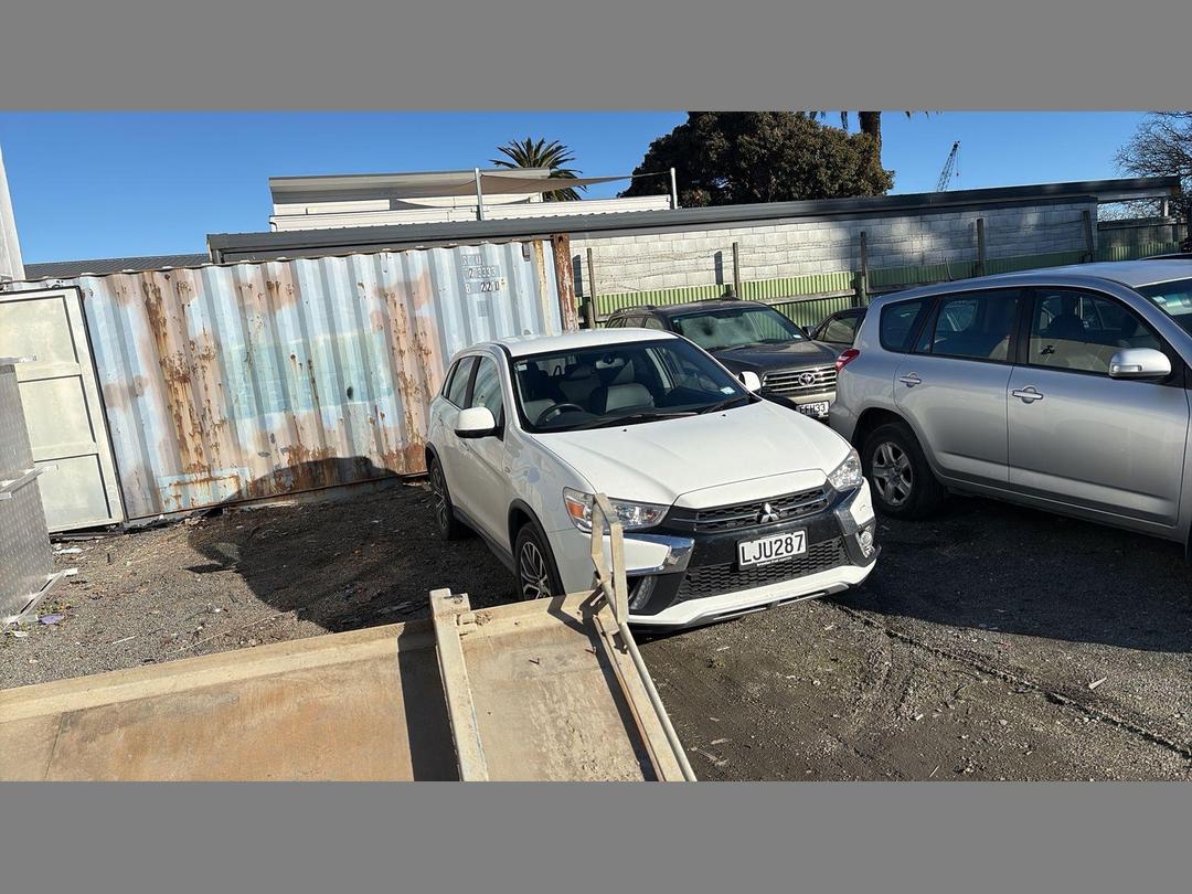 Photo '2' of Mitsubishi ASX XLS Photo '2' of Mitsubishi ASX XLS