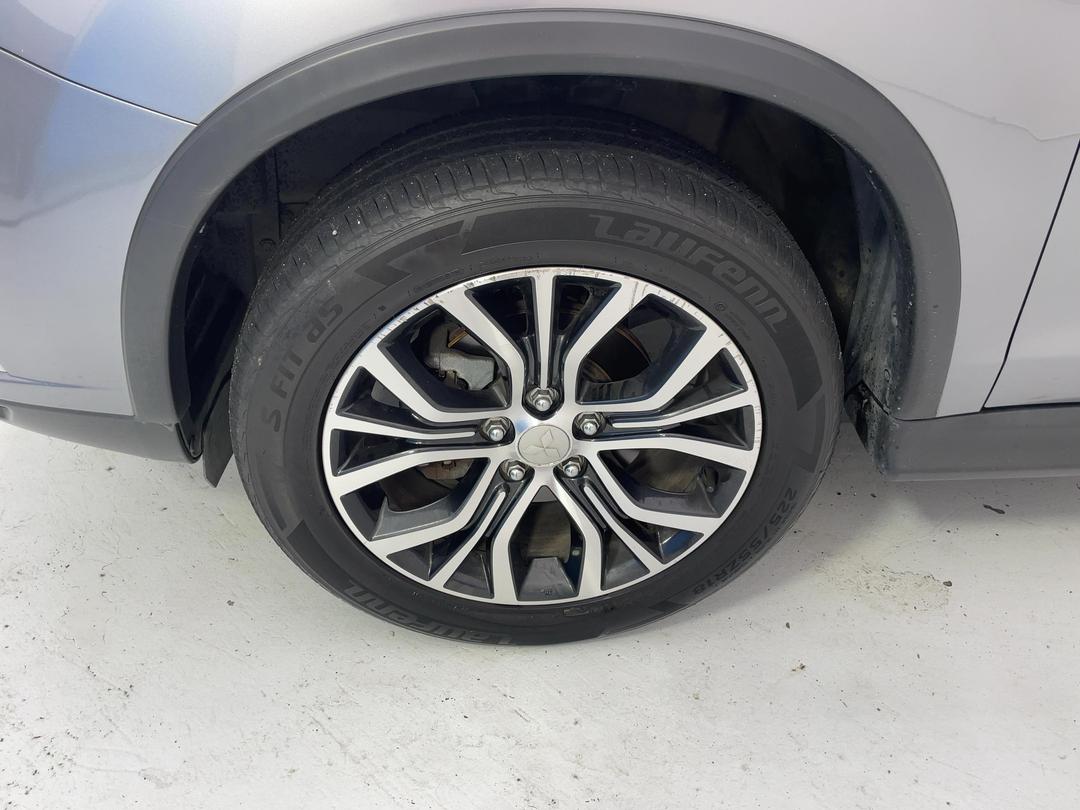 Photo '10' of Mitsubishi ASX