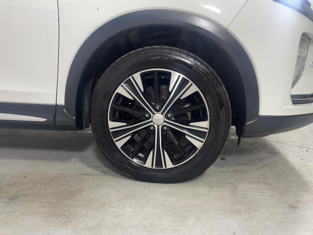 Photo '9' of Mitsubishi Eclipse Cross