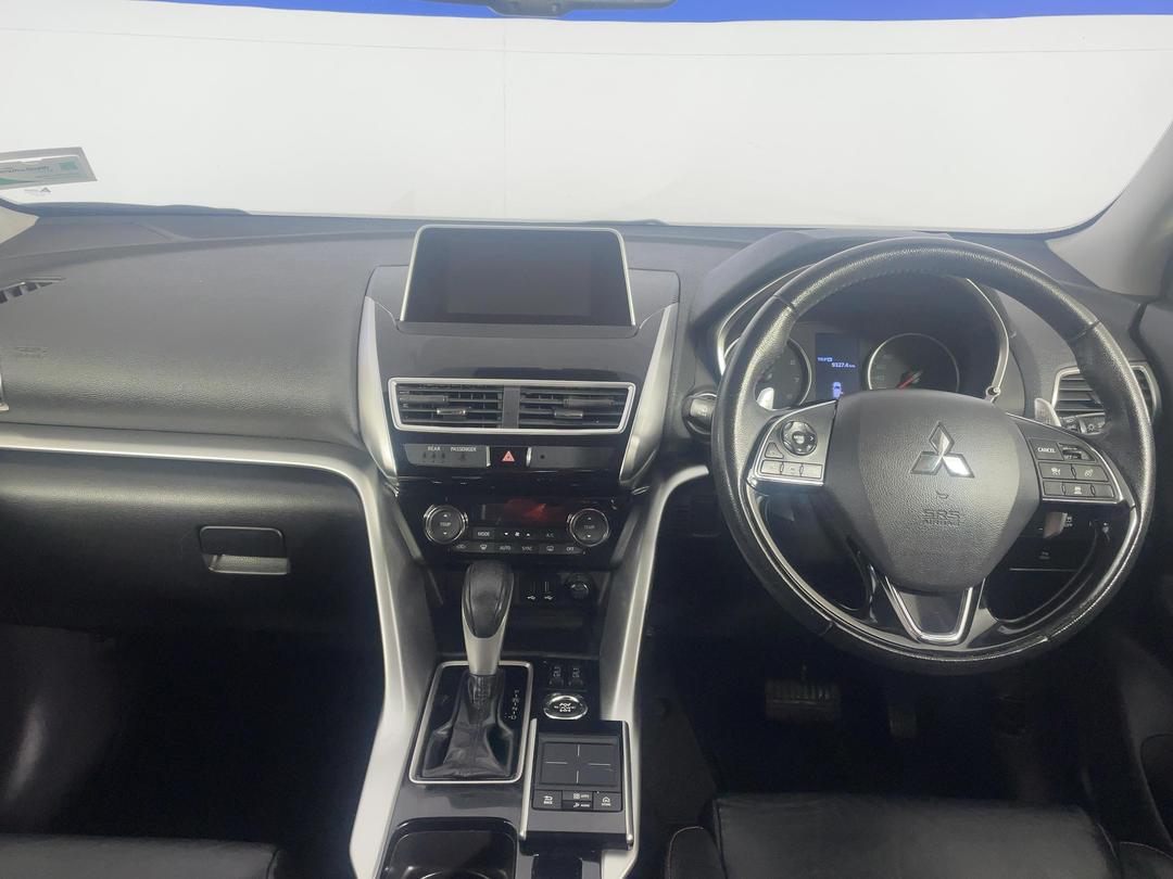 Photo '17' of Mitsubishi Eclipse Cross