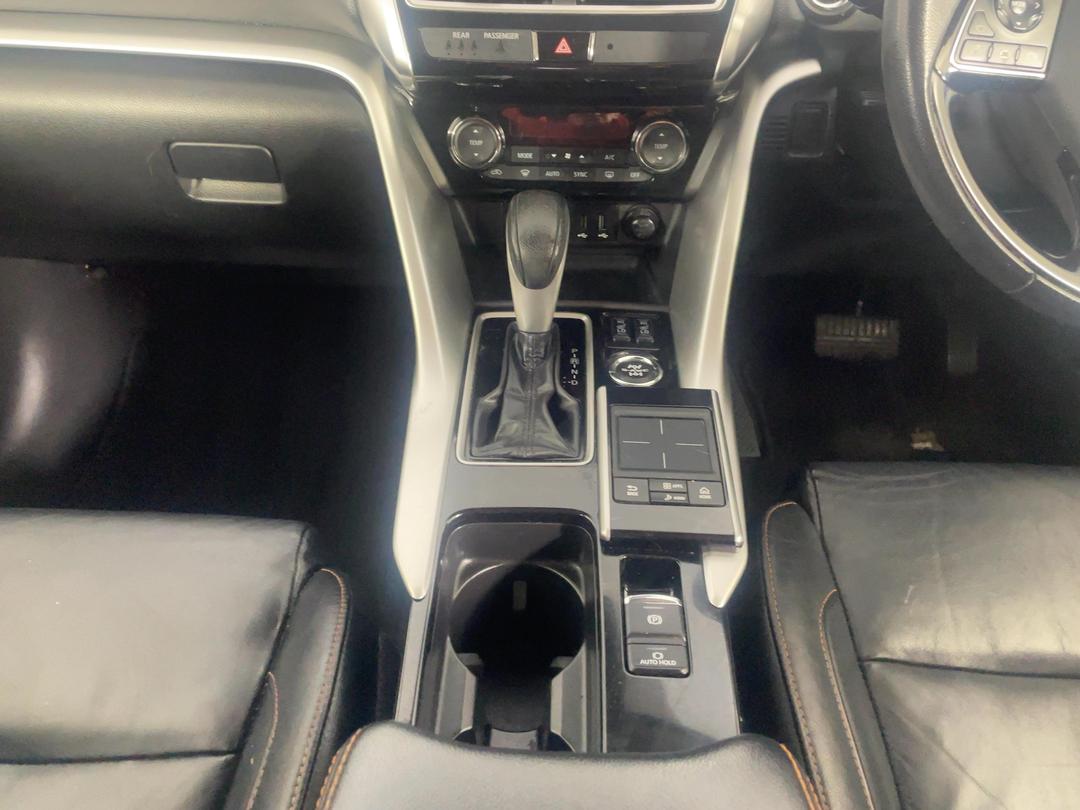 Photo '18' of Mitsubishi Eclipse Cross