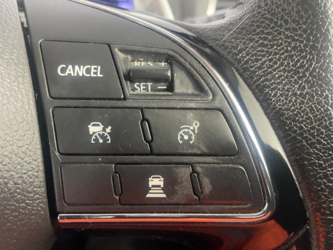 Photo '24' of Mitsubishi Eclipse Cross