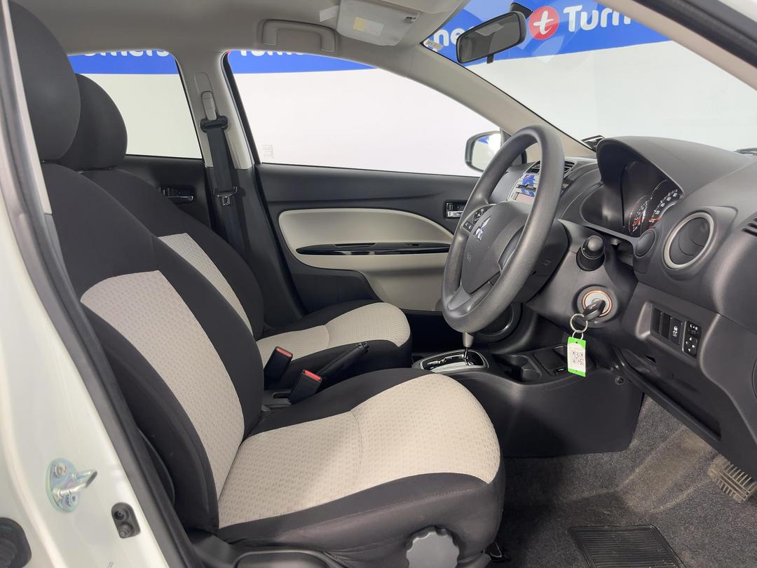 Photo '16' of Mitsubishi Mirage