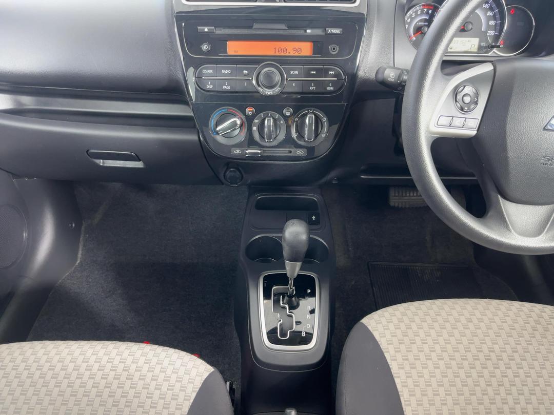 Photo '18' of Mitsubishi Mirage