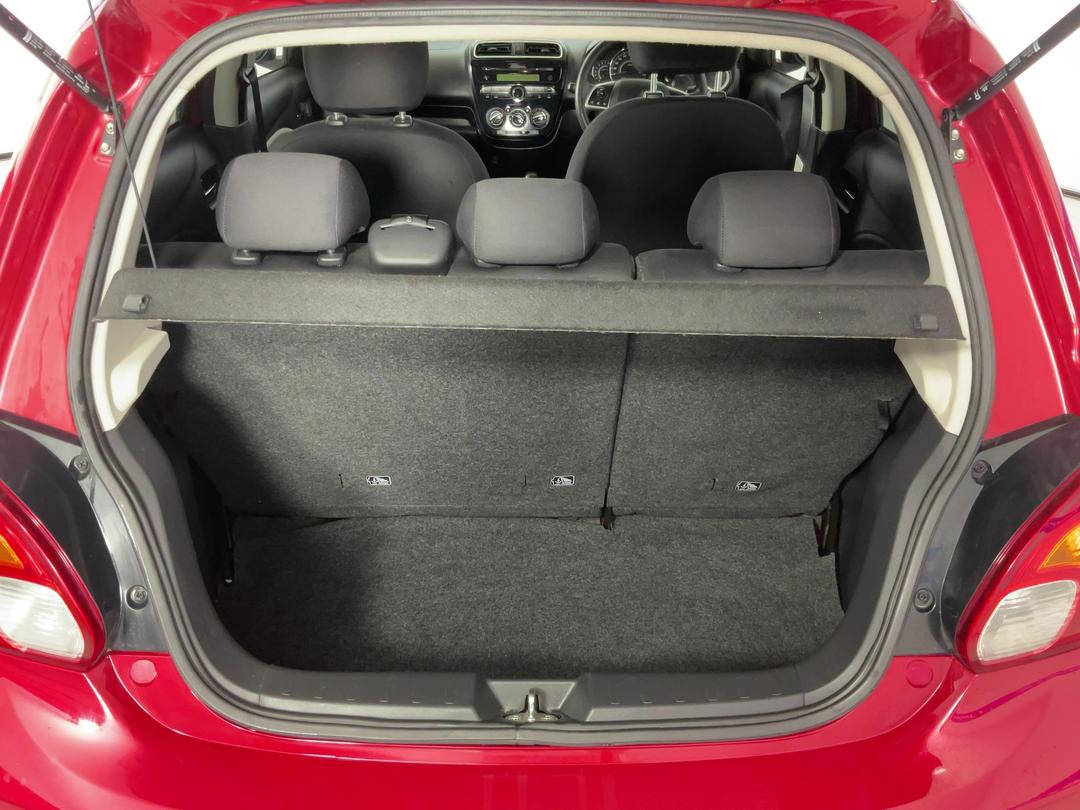 Photo '14' of Mitsubishi Mirage