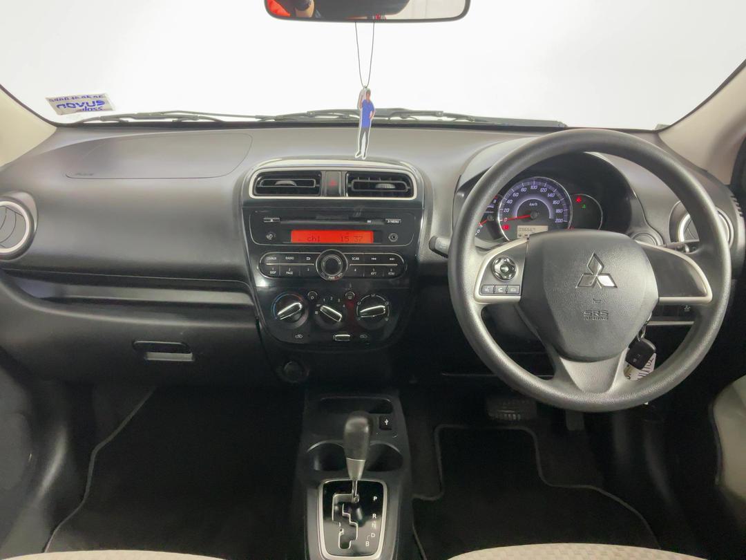 Photo '17' of Mitsubishi Mirage