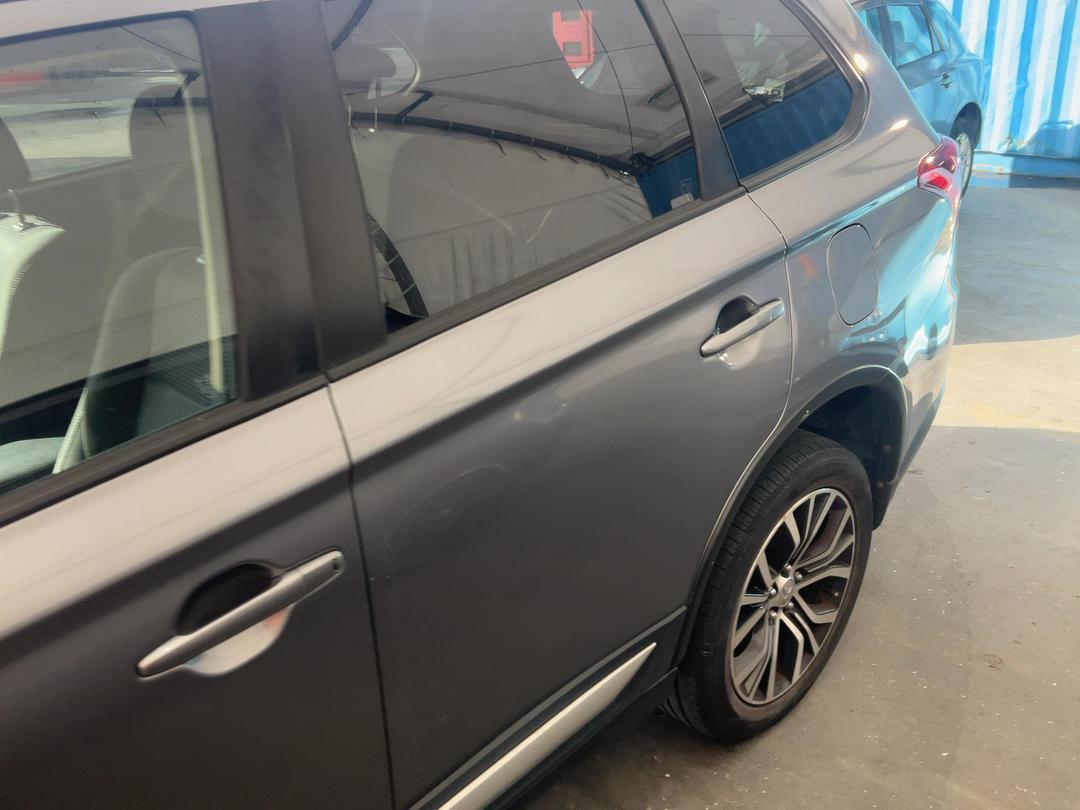 Photo '8' of Mitsubishi Outlander XLS Photo '8' of Mitsubishi Outlander XLS