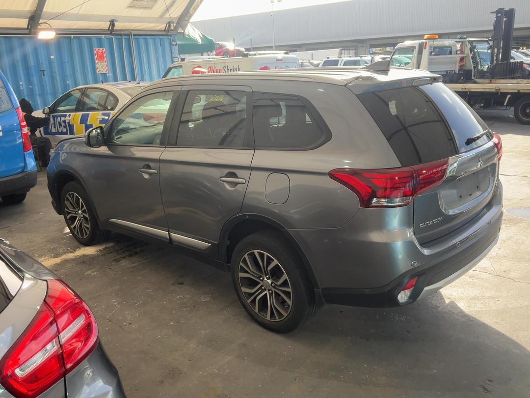 Photo '9' of Mitsubishi Outlander XLS Photo '9' of Mitsubishi Outlander XLS
