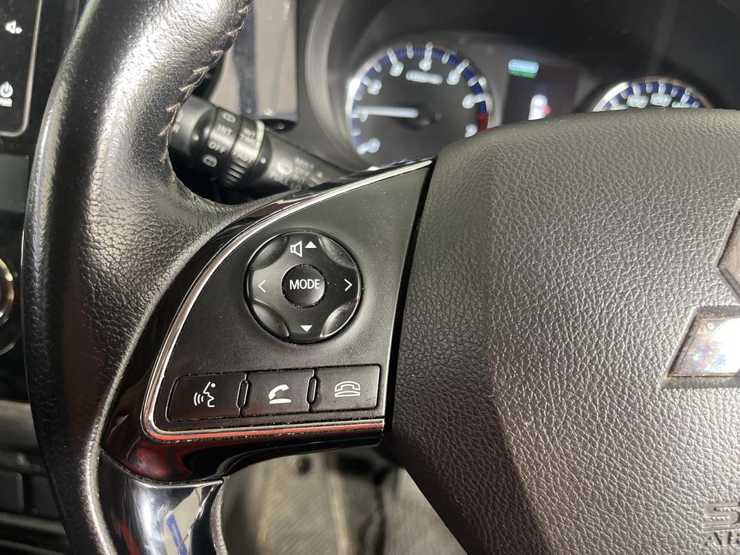 Photo '22' of Mitsubishi Outlander LS