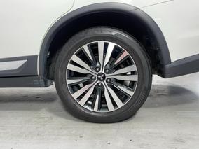 Photo '11' of Mitsubishi Outlander