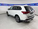 Thumbnail '5' of Mitsubishi Outlander