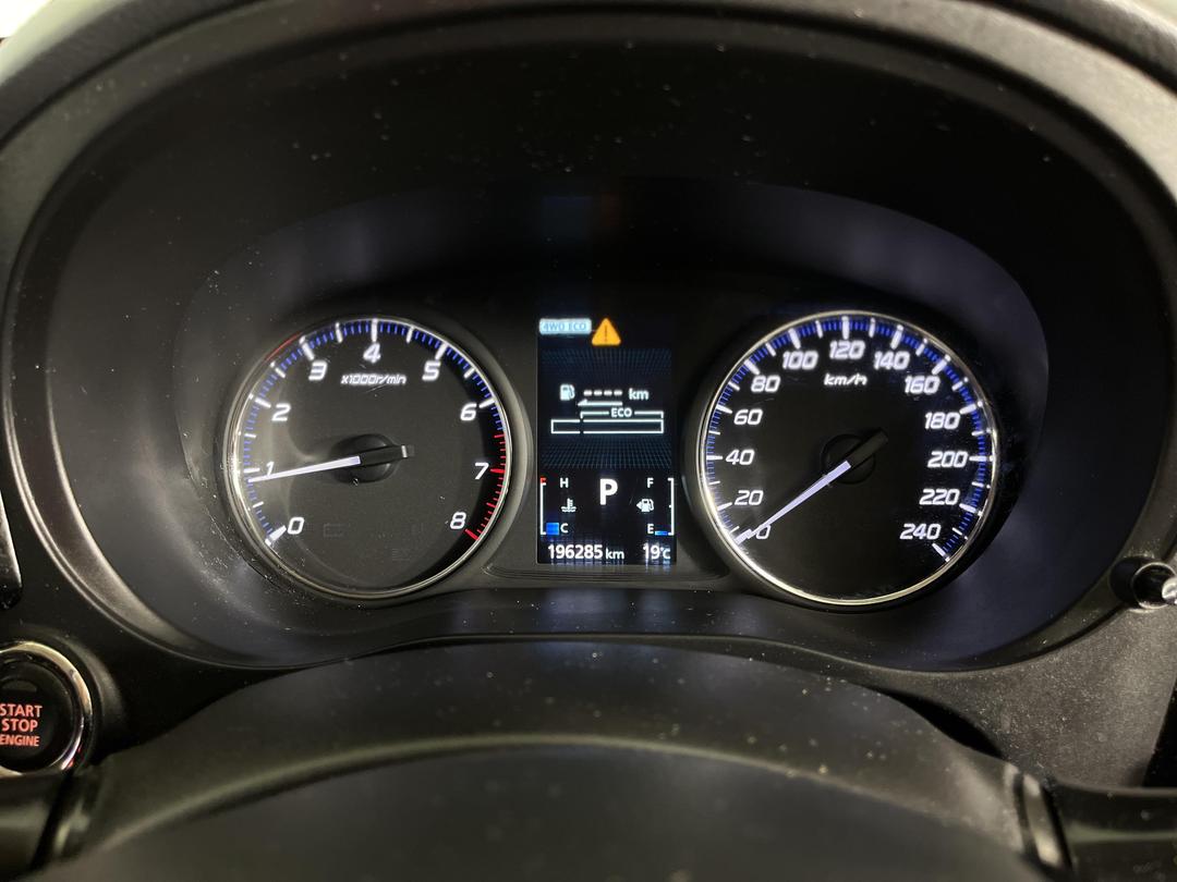 Photo '21' of Mitsubishi Outlander