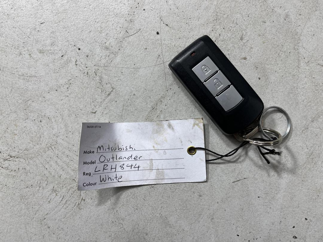 Photo '22' of Mitsubishi Outlander