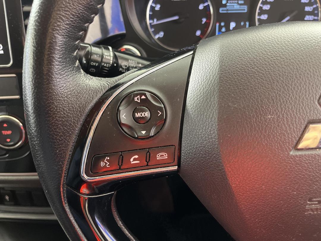 Photo '25' of Mitsubishi Outlander