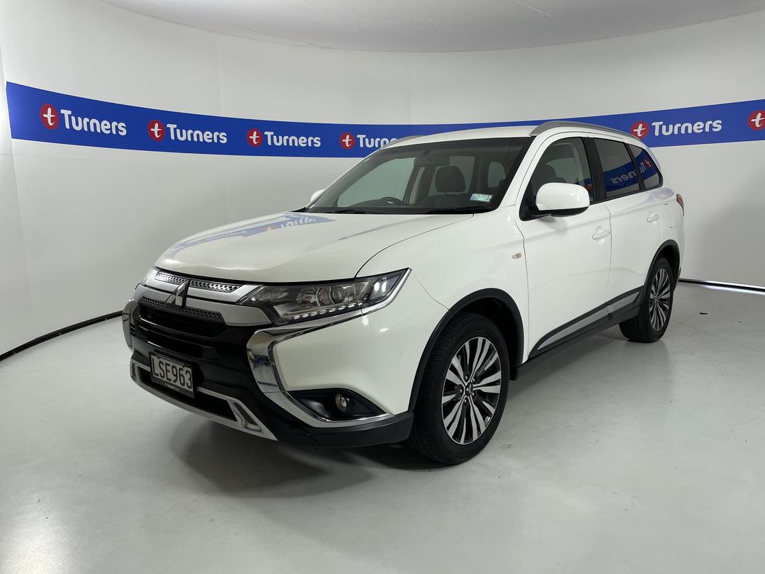 Photo '4' of Mitsubishi Outlander