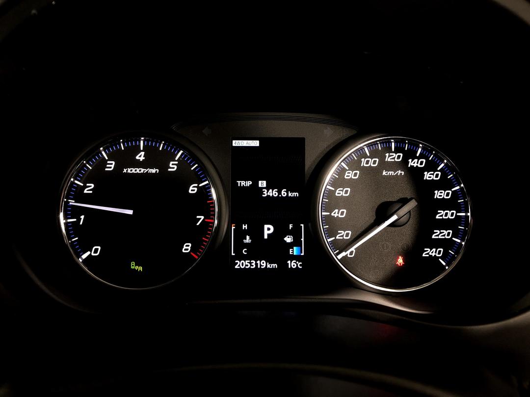 Photo '21' of Mitsubishi Outlander