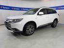 Thumbnail '4' of Mitsubishi Outlander