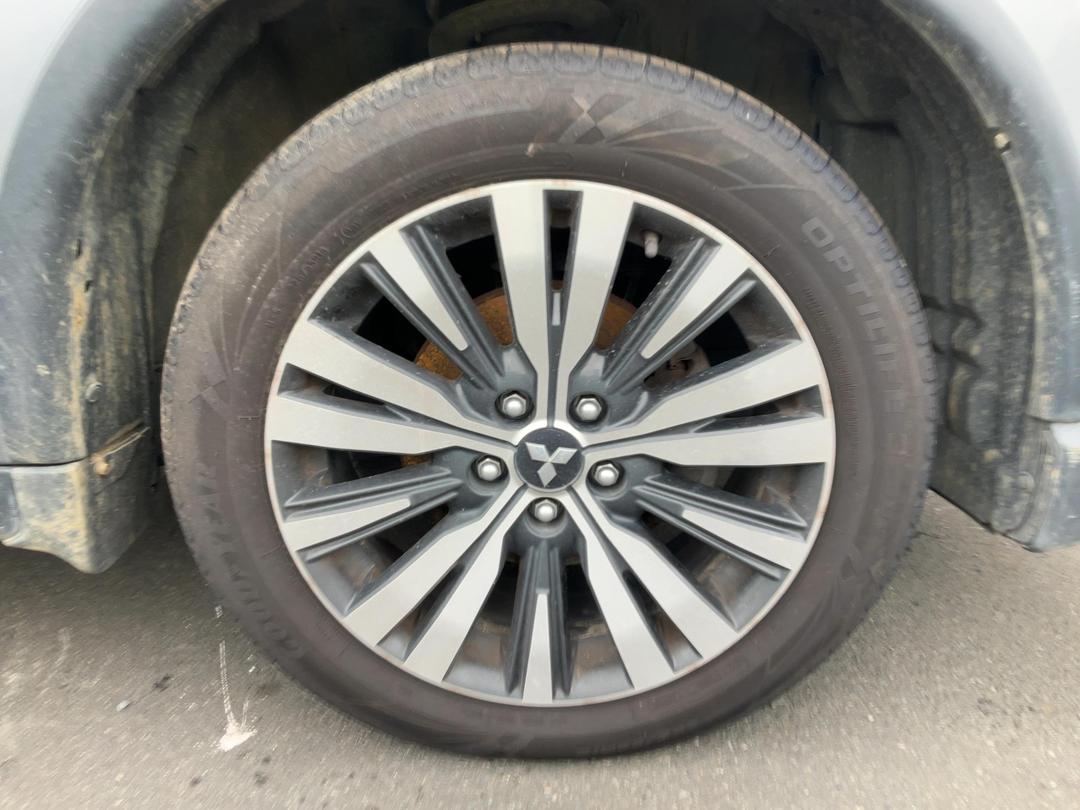 Photo '17' of Mitsubishi Outlander XLS