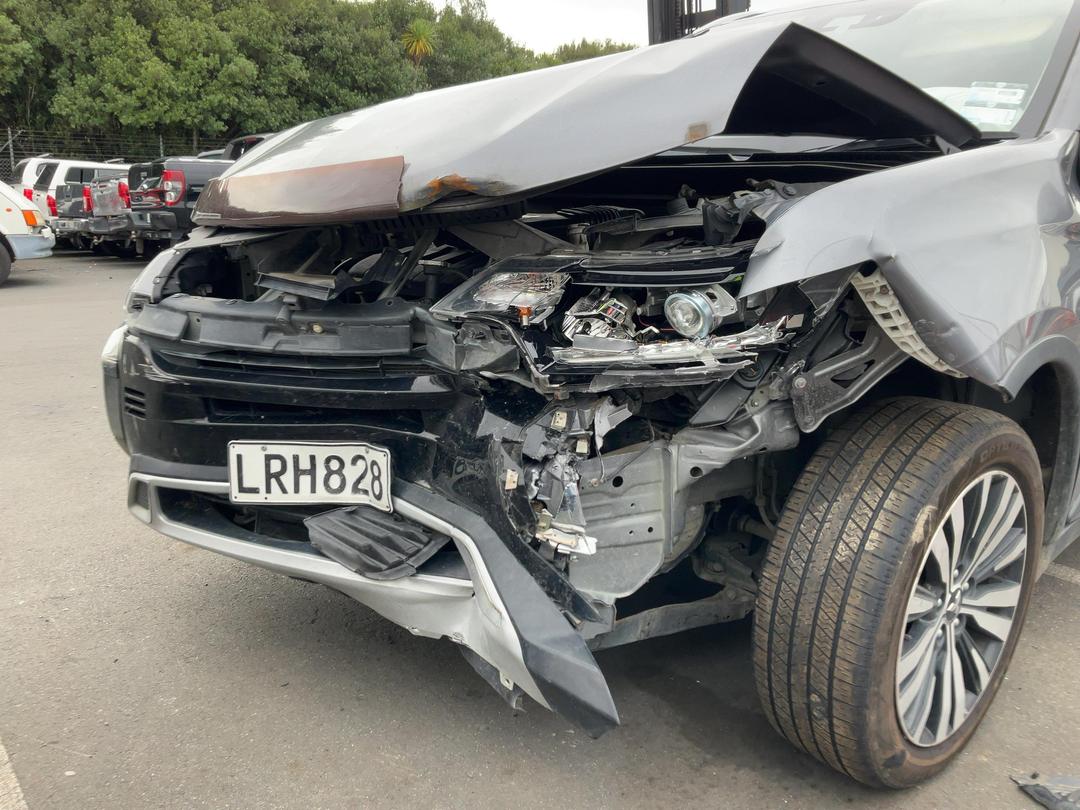 Photo '5' of Mitsubishi Outlander XLS