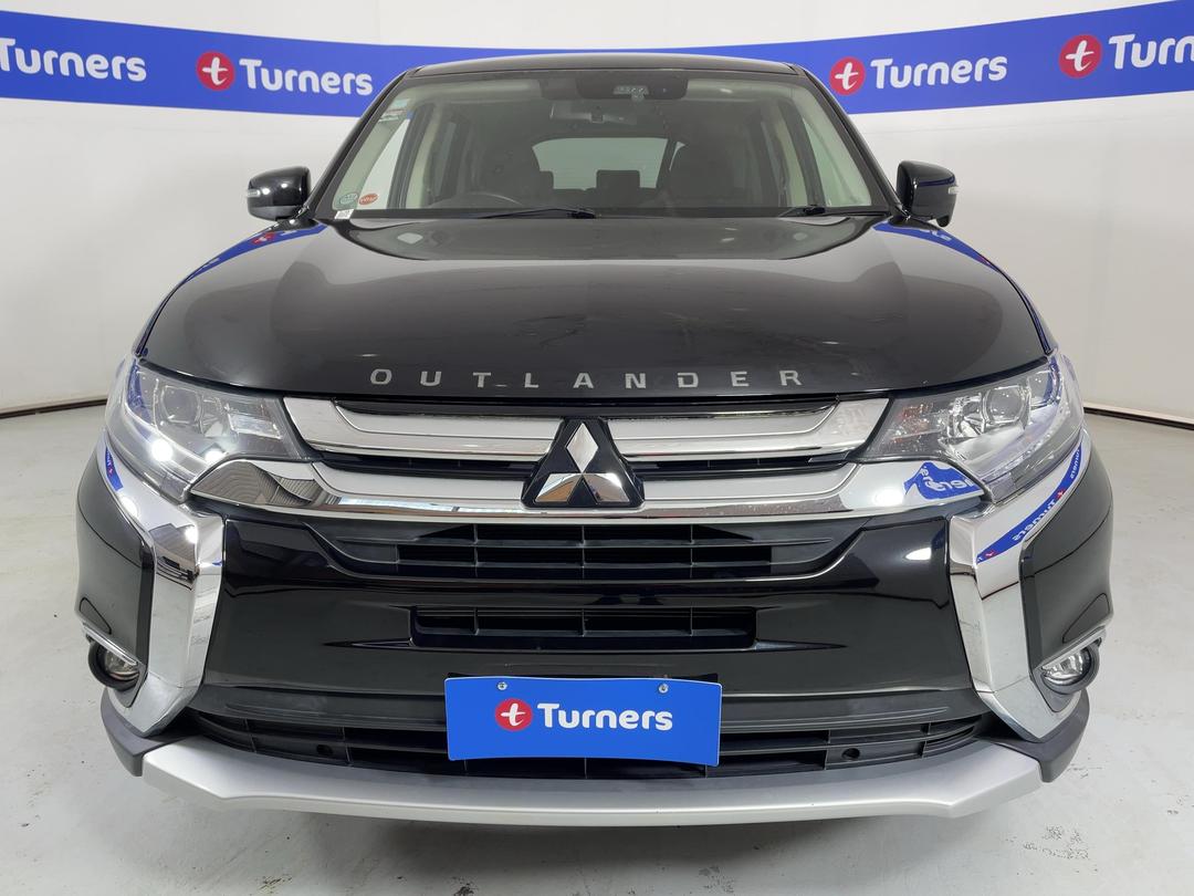 Photo '2' of Mitsubishi Outlander
