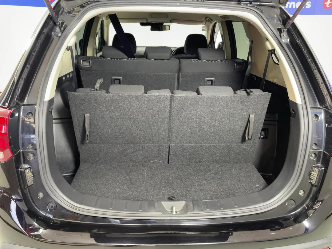 Photo '14' of Mitsubishi Outlander
