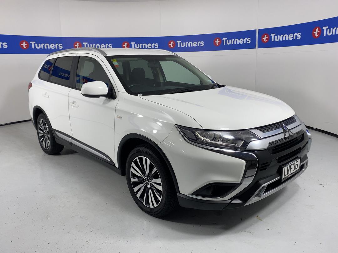 Photo '1' of Mitsubishi Outlander