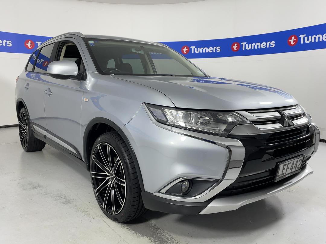 Photo '1' of Mitsubishi Outlander