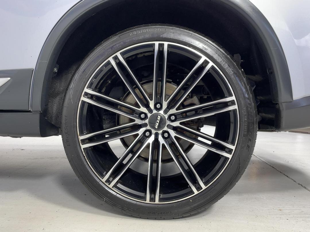 Photo '11' of Mitsubishi Outlander