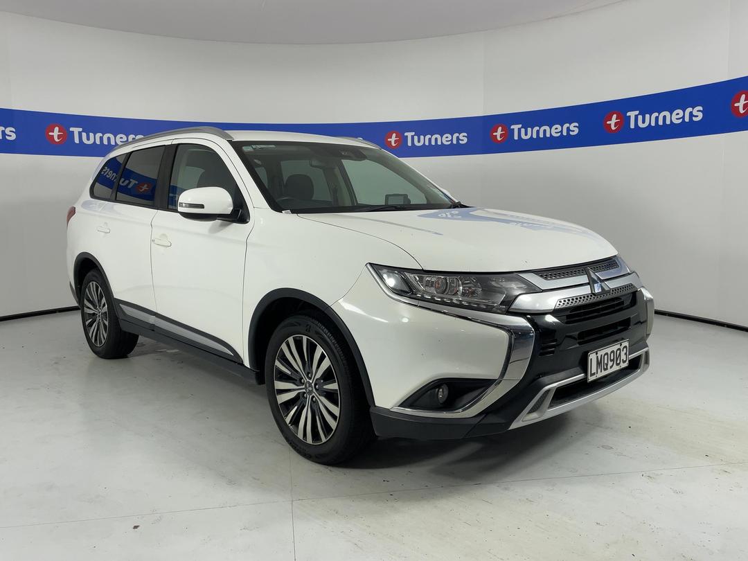 Photo '1' of Mitsubishi Outlander