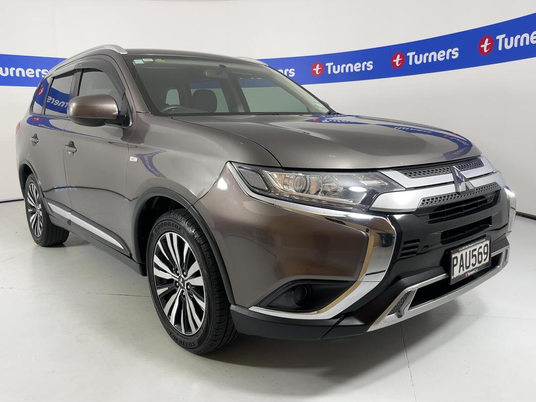 Photo '1' of Mitsubishi Outlander